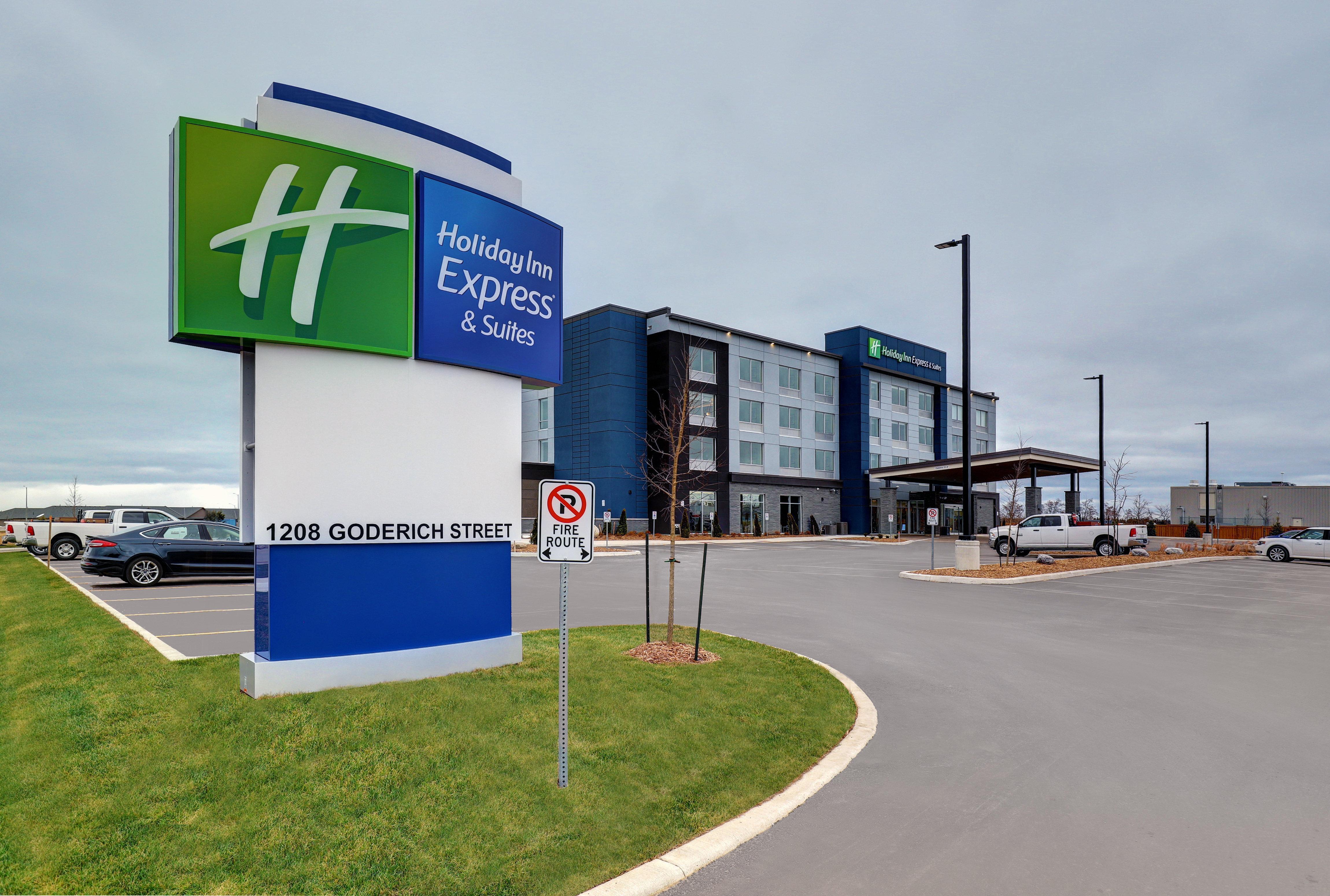 Holiday Inn Express & Suites - Port Elgin Exterior foto